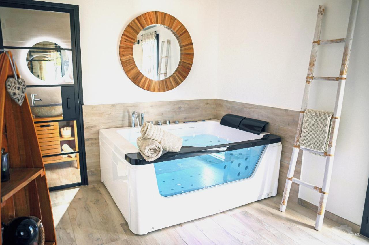 Villa Cocoon - Love Room Cocooning & 50 Nuances Cuges-les-Pins Exterior photo