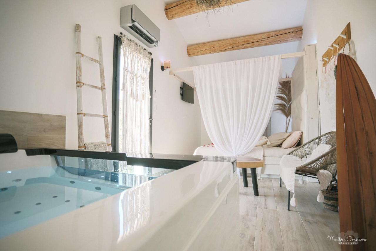 Villa Cocoon - Love Room Cocooning & 50 Nuances Cuges-les-Pins Exterior photo