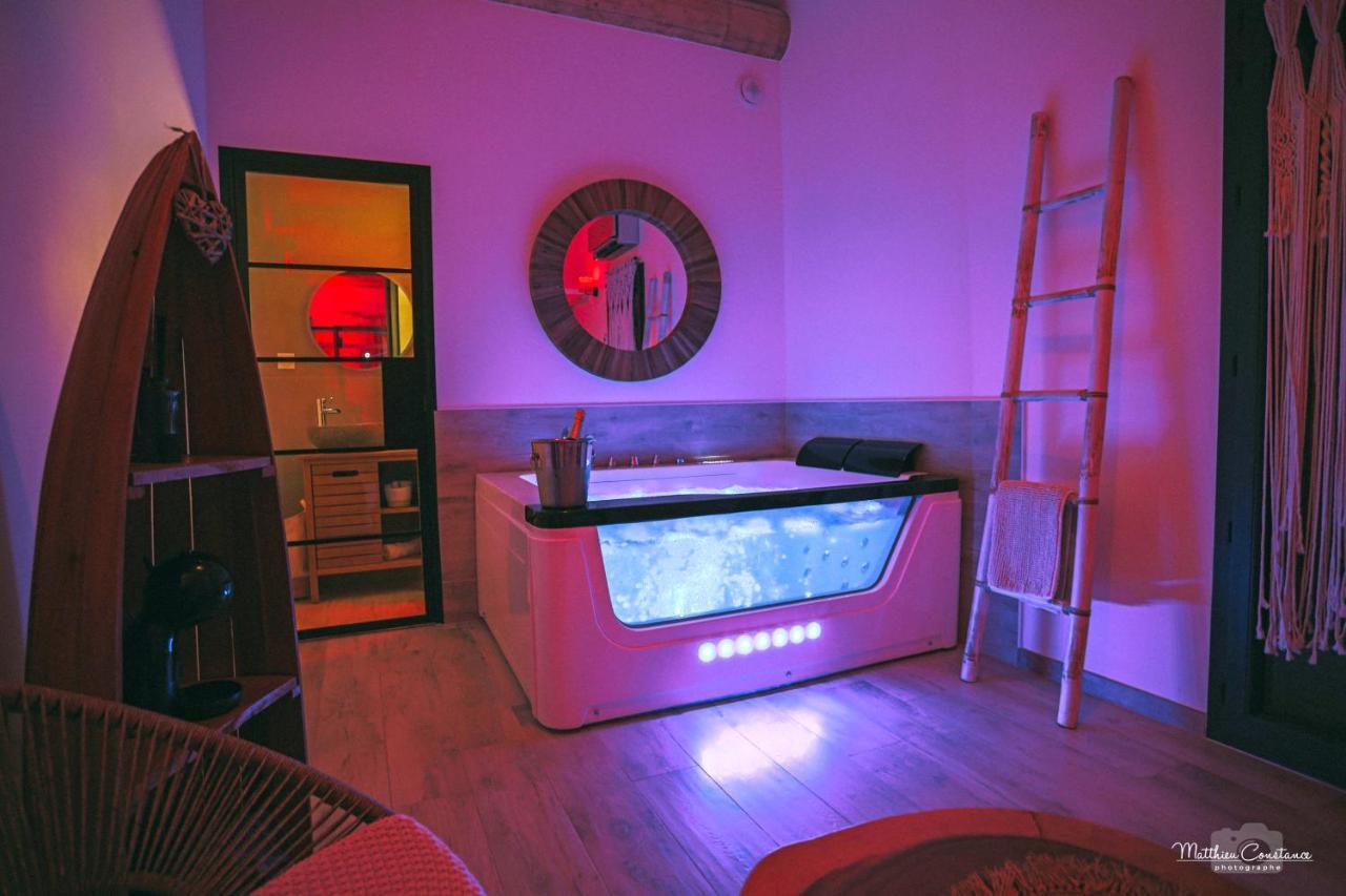 Villa Cocoon - Love Room Cocooning & 50 Nuances Cuges-les-Pins Exterior photo